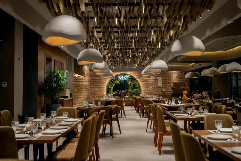 Restoranski prostor kao primjer radnog okruženja za POS sustav